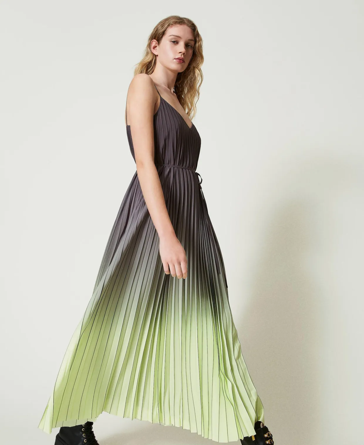 Bedrucktes Maxi-Plisseekleid Aus Georgette