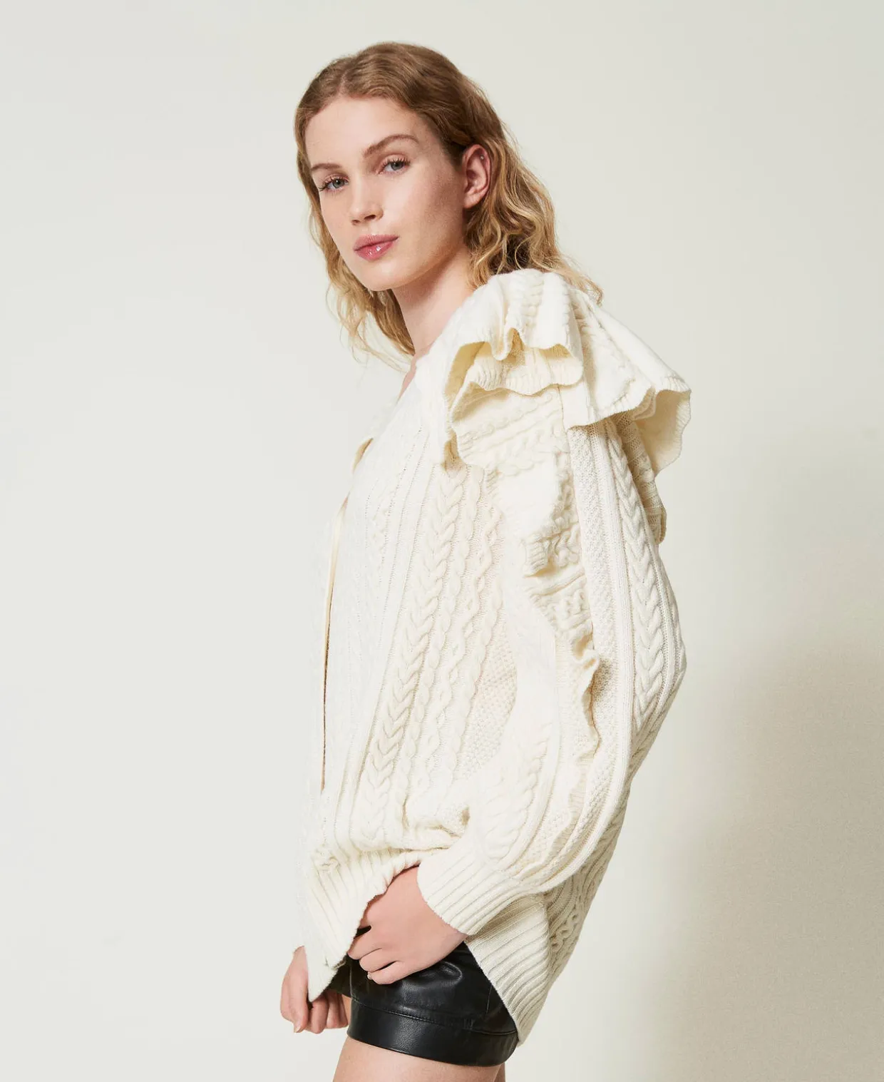 Cardigan Aus Wollmischung Mit Volants