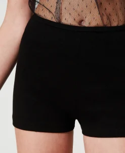 Figurbetonte Strickshorts
