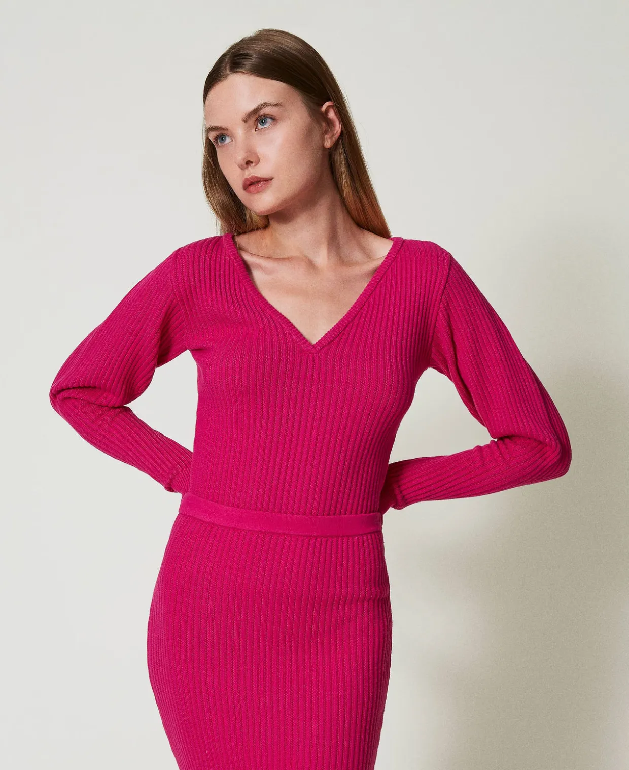 Figurbetonter Pullover Mit Rippenmuster