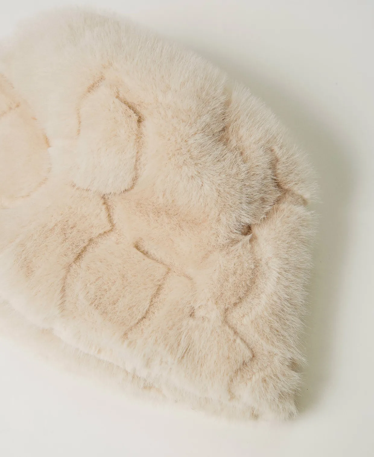 Fischerhut Aus Pelzimitat Mit Logos