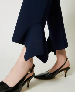 Flare-Hose Aus Gestrick Mit Volants