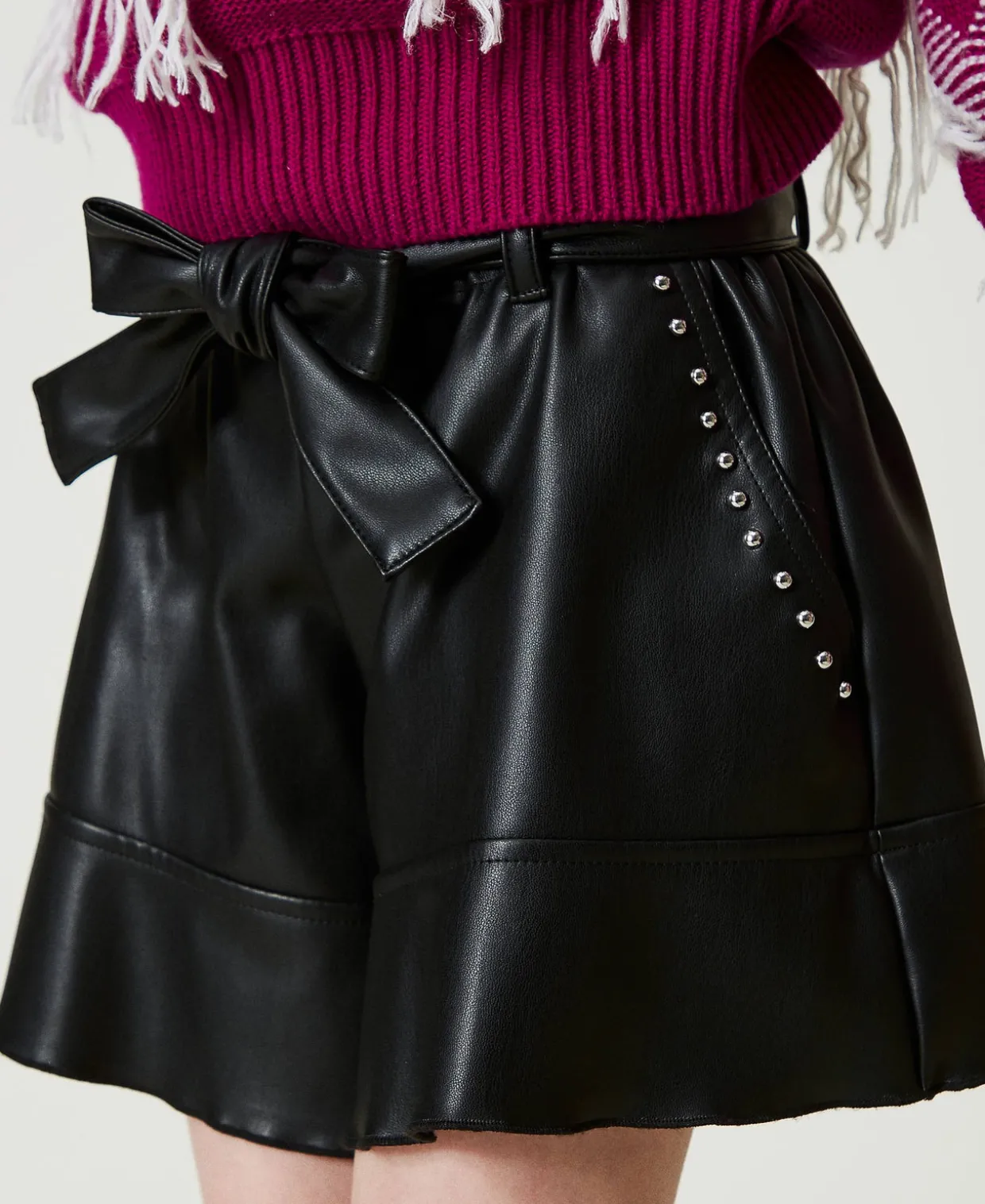 Flare-Shorts Mit Nieten