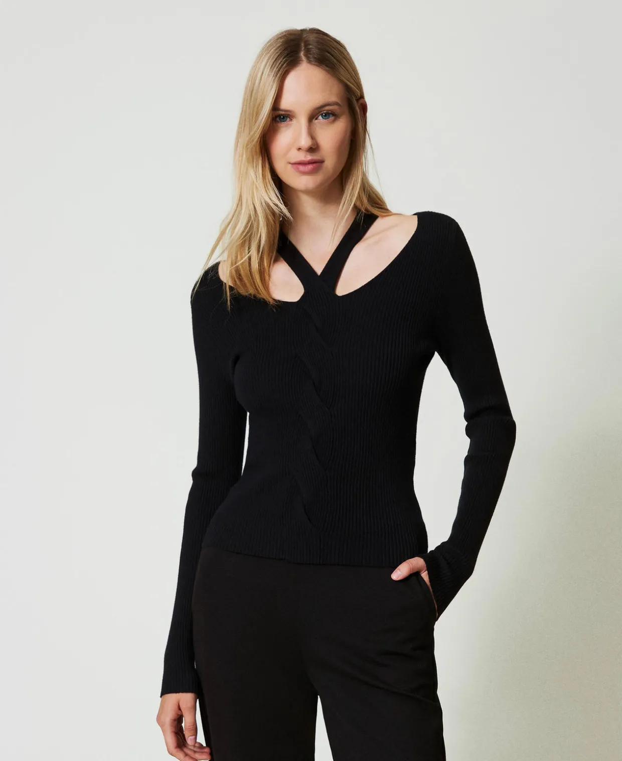 Gerippter Pullover Mit Cut-outs