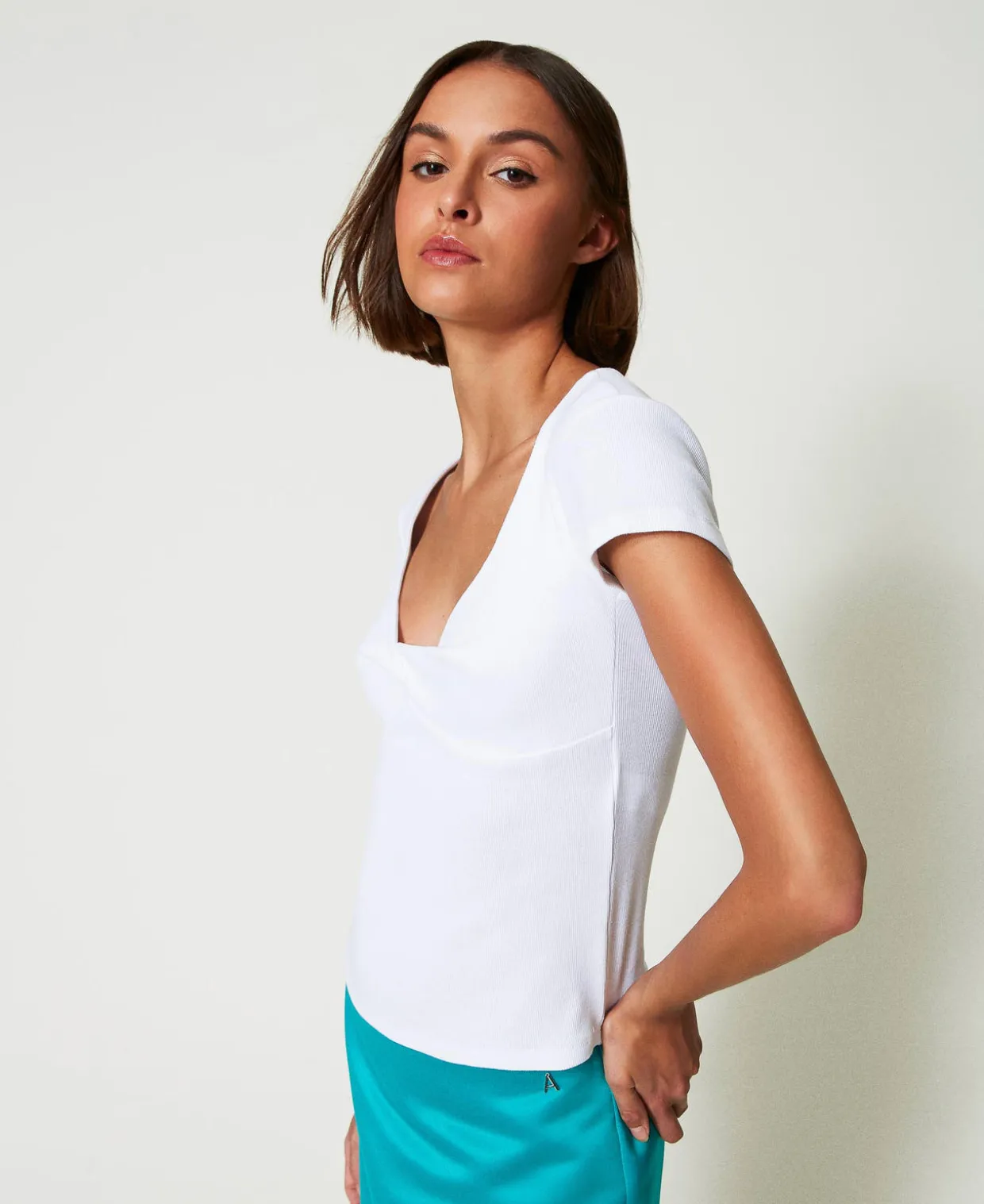 Geripptes T-Shirt Mit Knoten