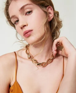 Halsnahe Kette Aus Kettengliedern