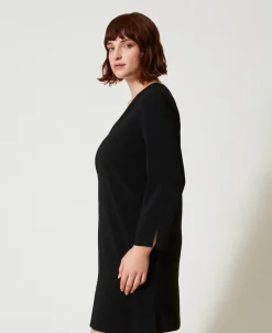 Kurzes Kleid Mit Volant Und „Oval T“-Kettchen