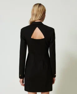 Kurzes Mantelkleid Mit Zweireihigem Verschluss