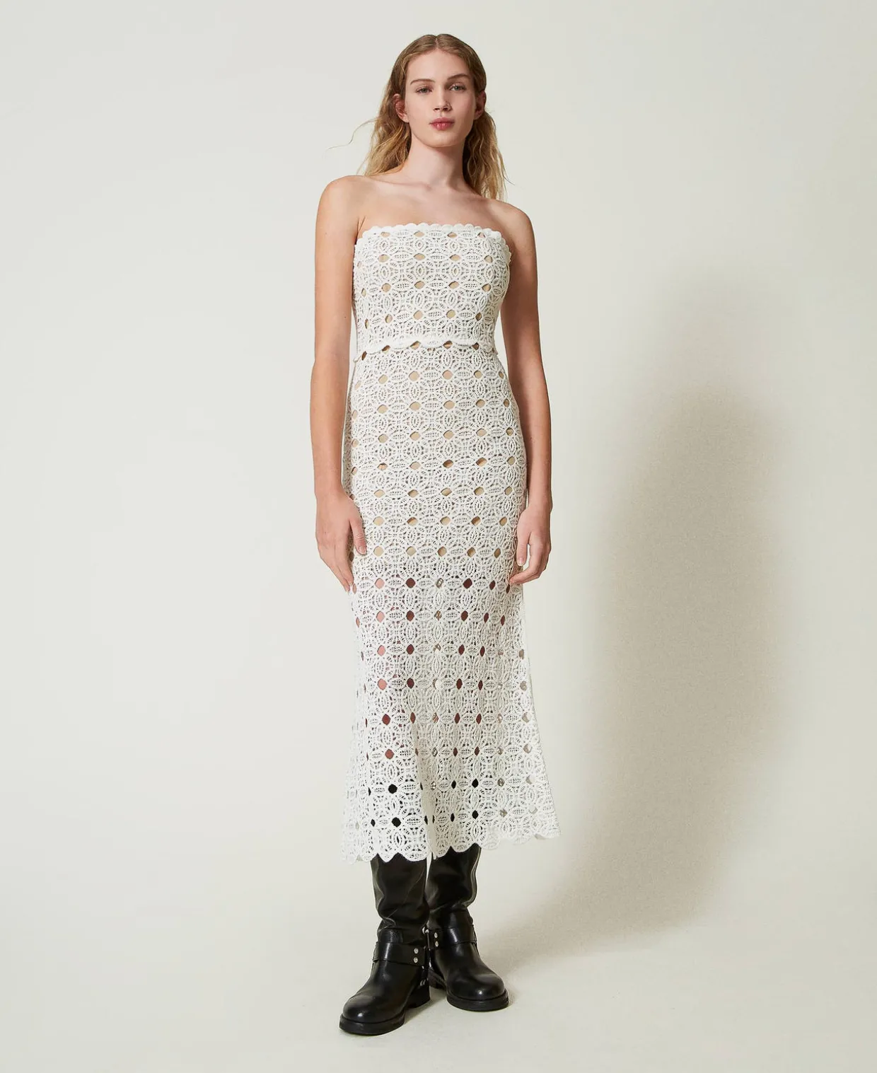 Maxibustierkleid Aus Häkelarbeit