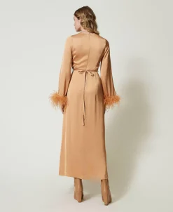 Maxikleid Aus Satin Mit Federn