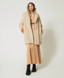 Maxikleid Aus Satin Mit Federn