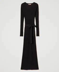 Maxikleid Im Rippenstrick Mit Cut-out
