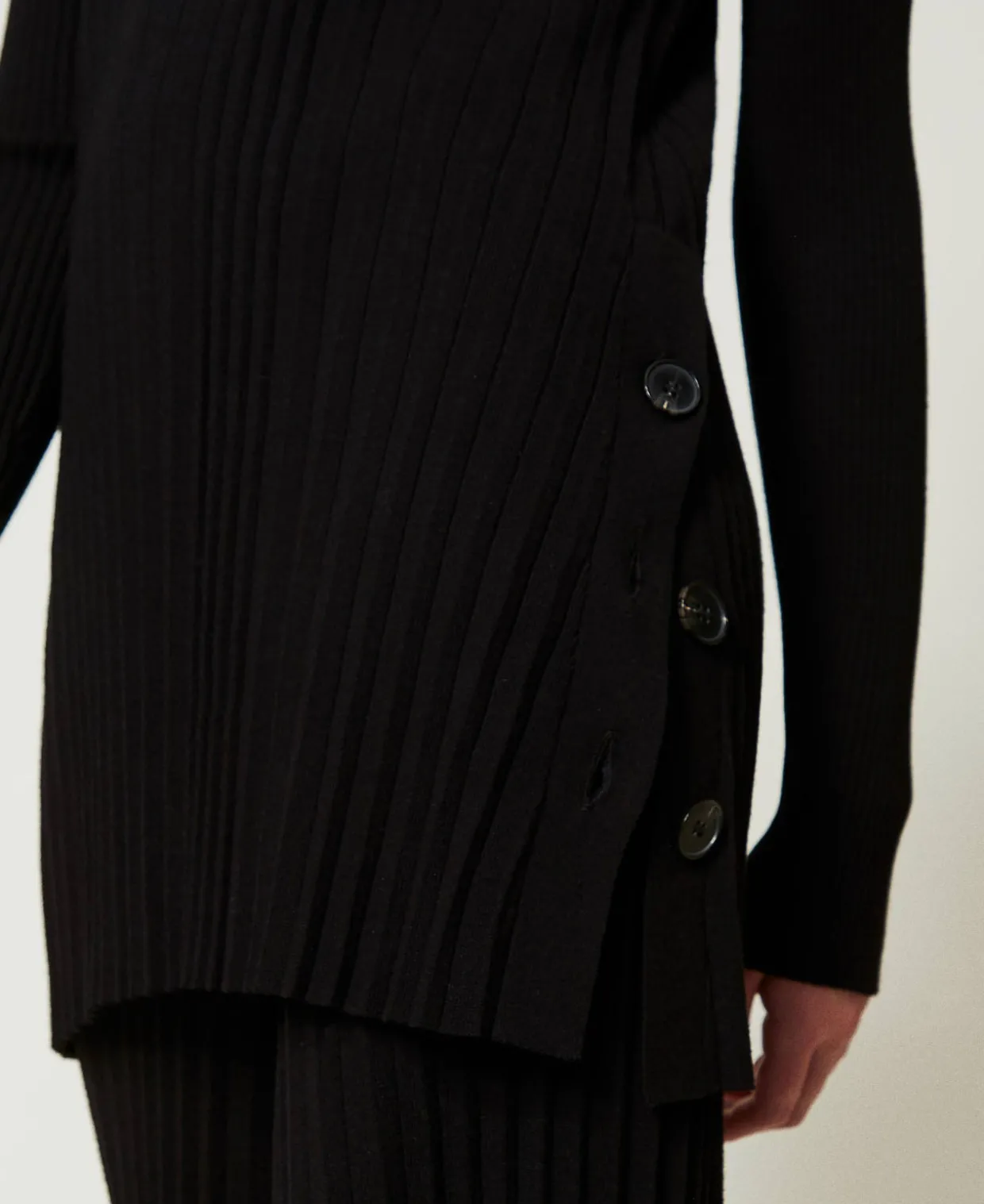 Maxi-Plisseepullover Mit Knöpfen