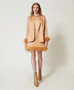 Satinblazer Mit Federn