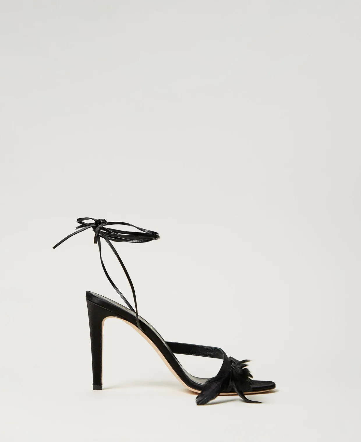 Schnürsandalette Mit Federn