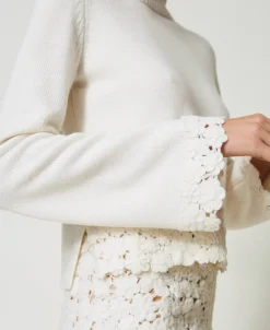 Stehkragenpullover Aus Wollmischung Mit Stickerei