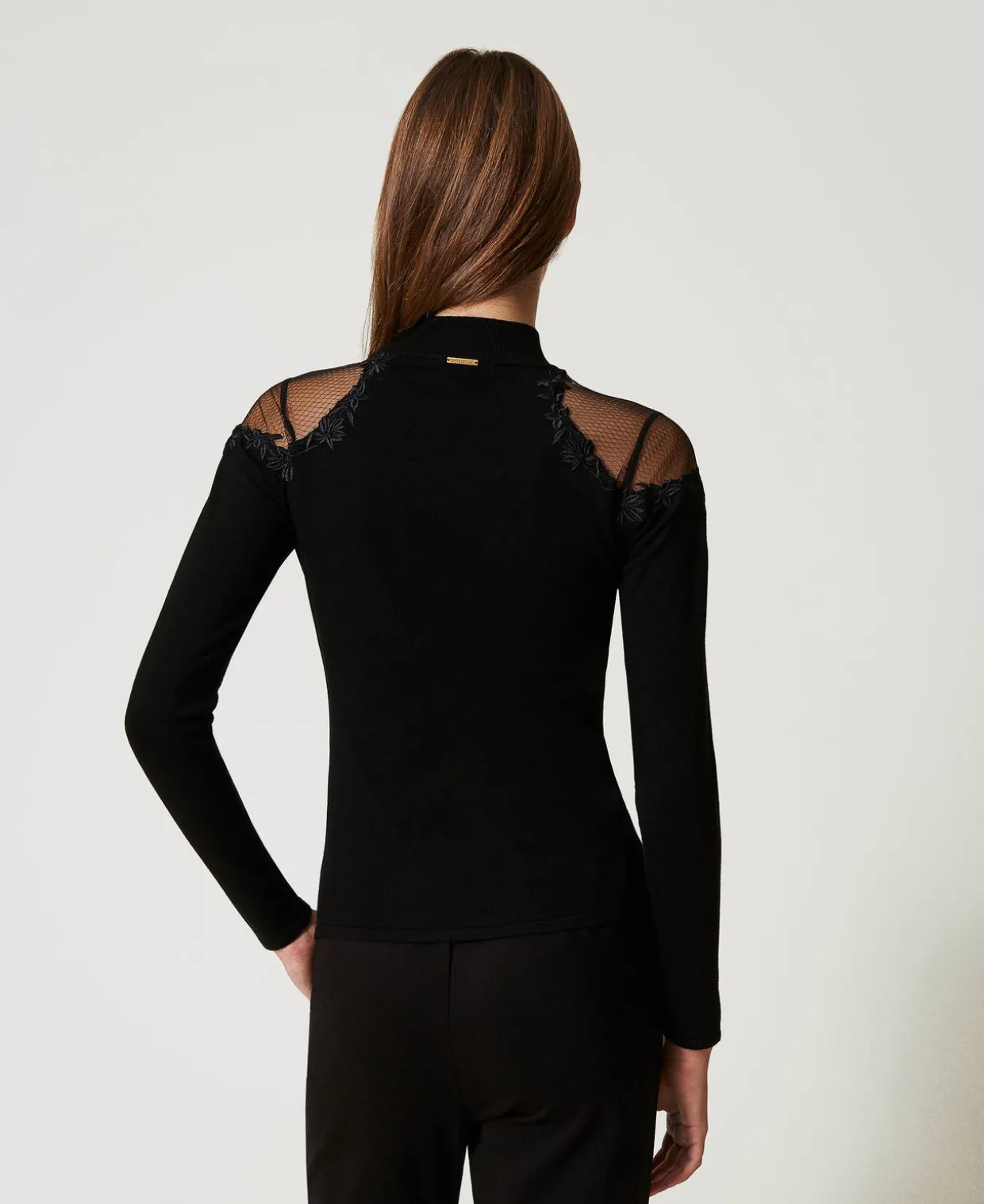 Stehkragenpullover Mit Tüll Und Stickerei