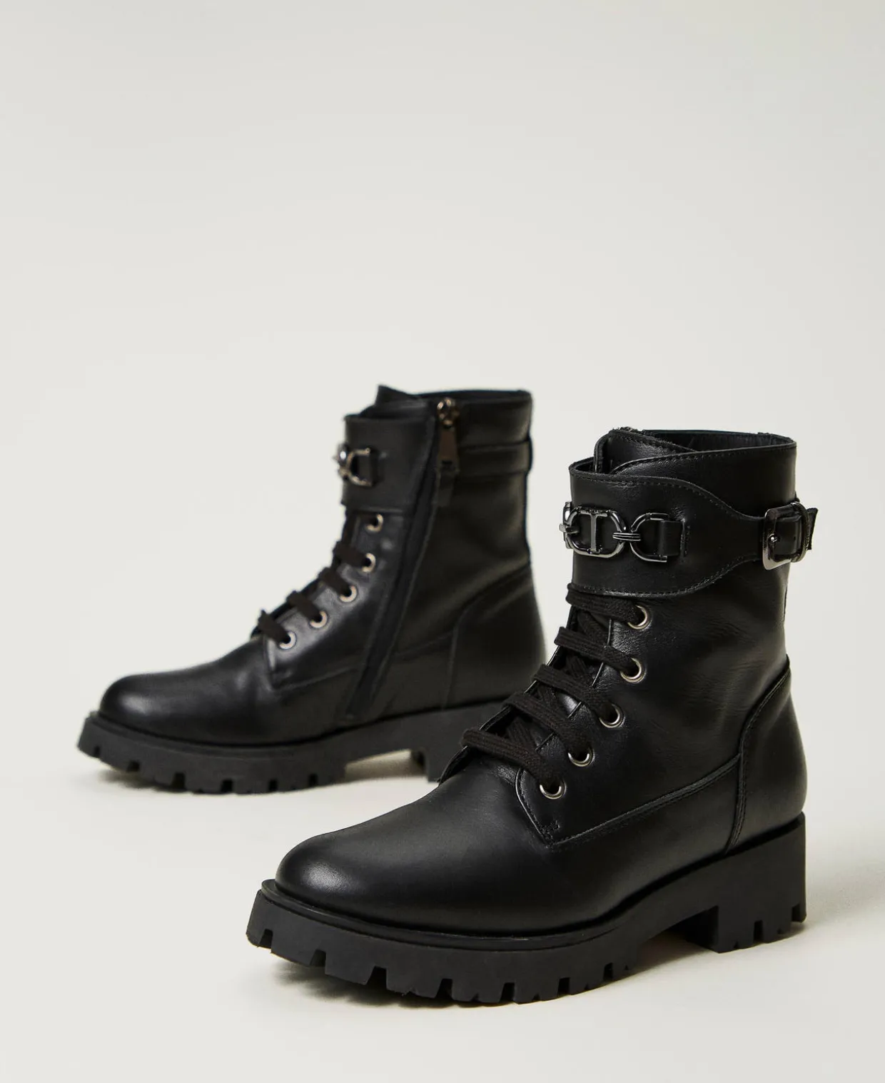 Stiefelette Aus Leder Mit Riemen