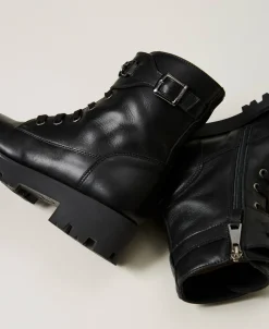 Stiefelette Aus Leder Mit Riemen